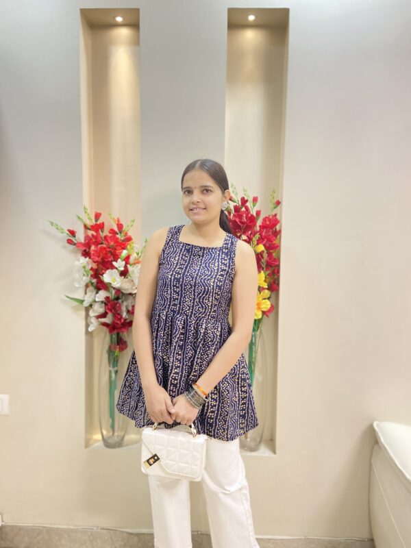 Square neck backless kurti 